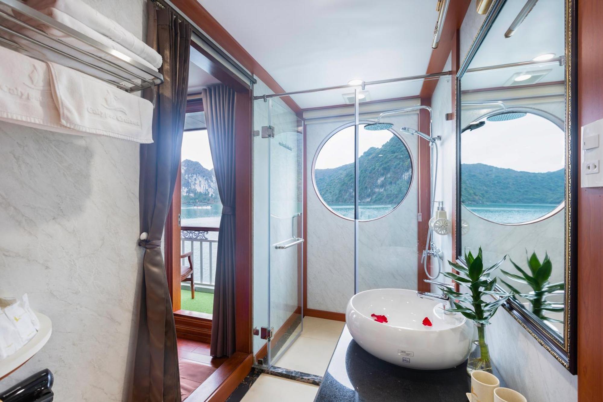 Le Journey Elegance Cruise Hotel Hạ Long-öböl Kültér fotó