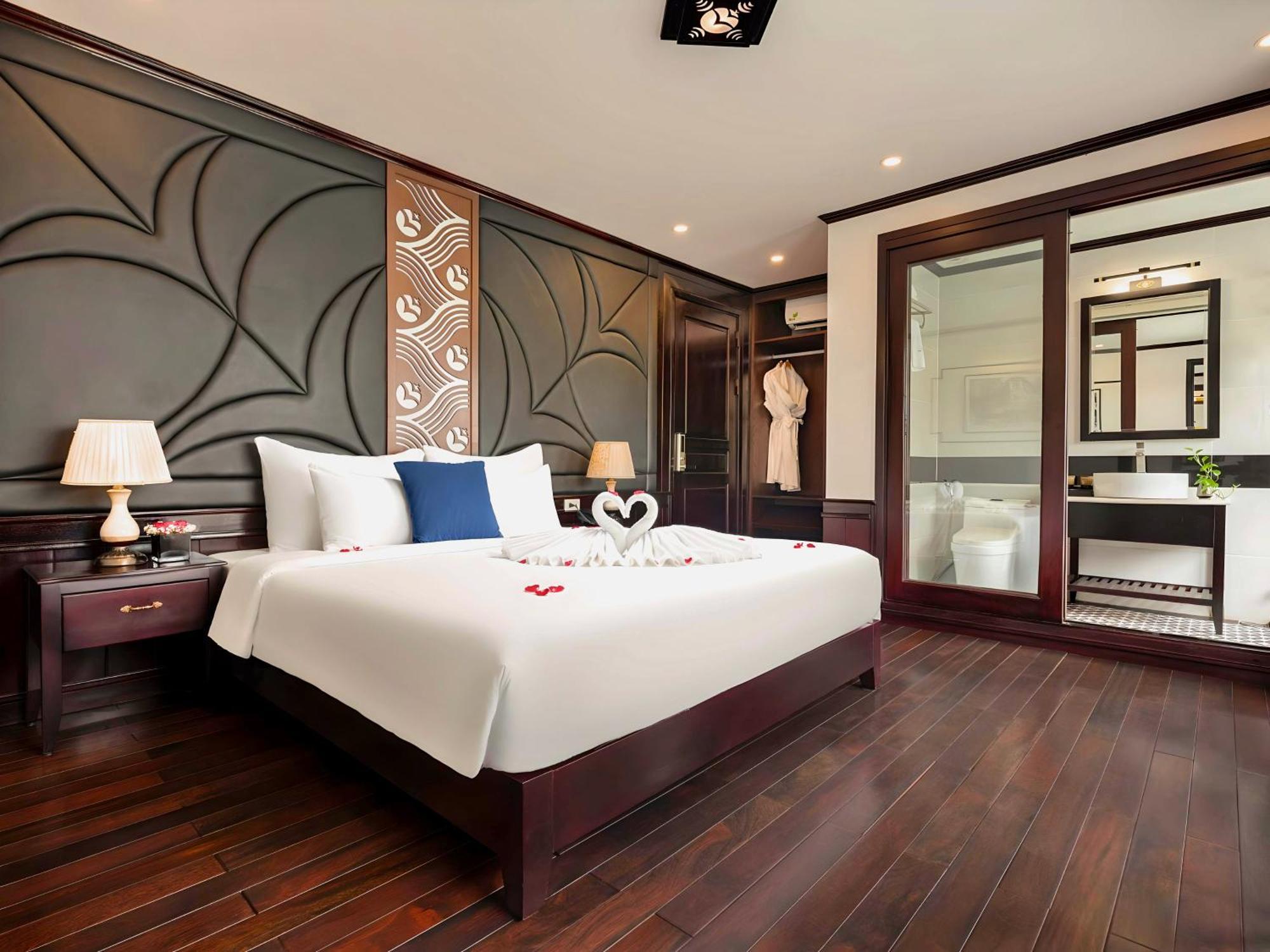 Le Journey Elegance Cruise Hotel Hạ Long-öböl Kültér fotó